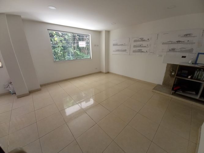 Local en venta en Los Alcazares, Manizales, 41 m² · foto 7 de 9