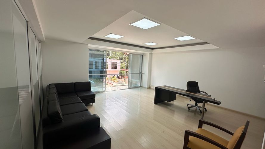 Local en venta en Ub. Villa Fanny, Dosquebradas, 337 m² · foto 2 de 19