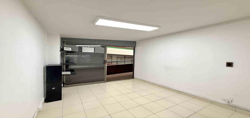 Local en venta en Sector Plaza De Bolivar, Pereira, 11 m² · foto 6 de 10