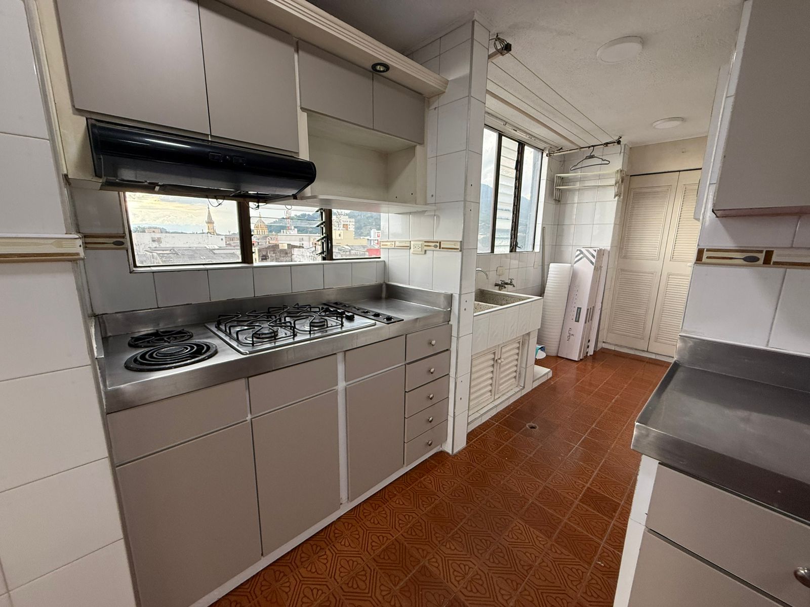 Apartamento en venta en Sector Plaza De Bolivar, Pereira · foto 2 de 22