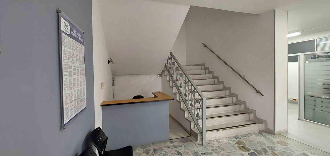 Edificio en venta en Versalles, Manizales, 590 m² · foto 2 de 24