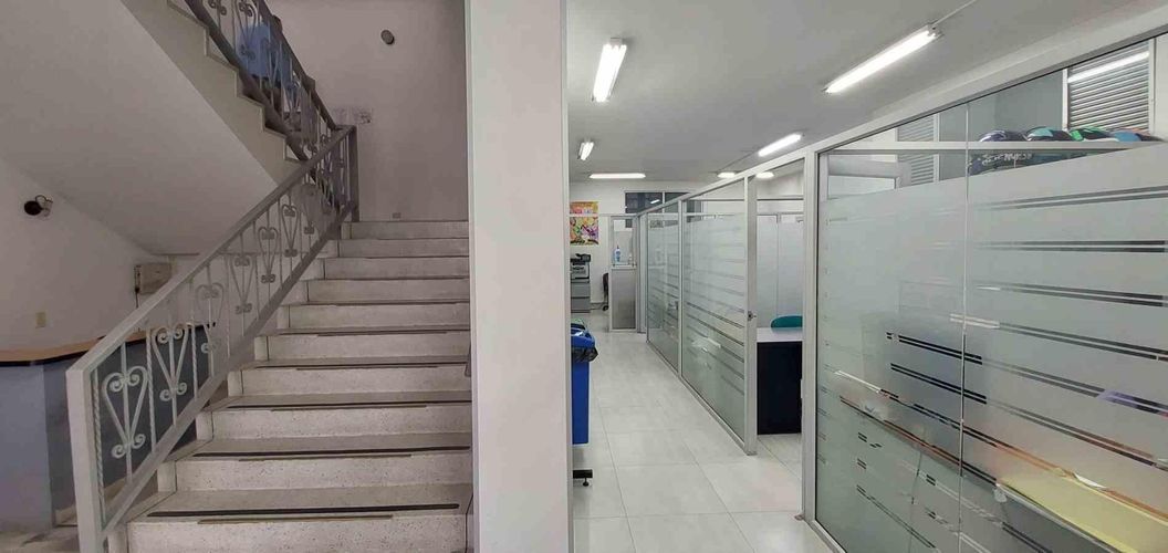 Edificio en venta en Versalles, Manizales, 590 m² · foto 3 de 24