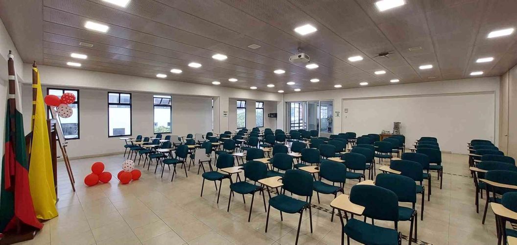 Edificio en venta en Versalles, Manizales, 590 m² · foto 4 de 24