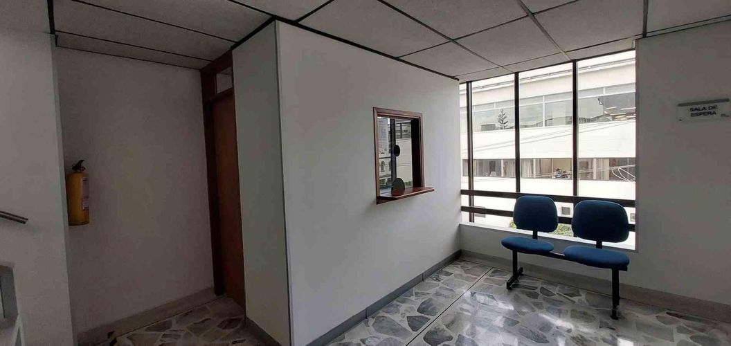 Edificio en venta en Versalles, Manizales, 590 m² · foto 12 de 24