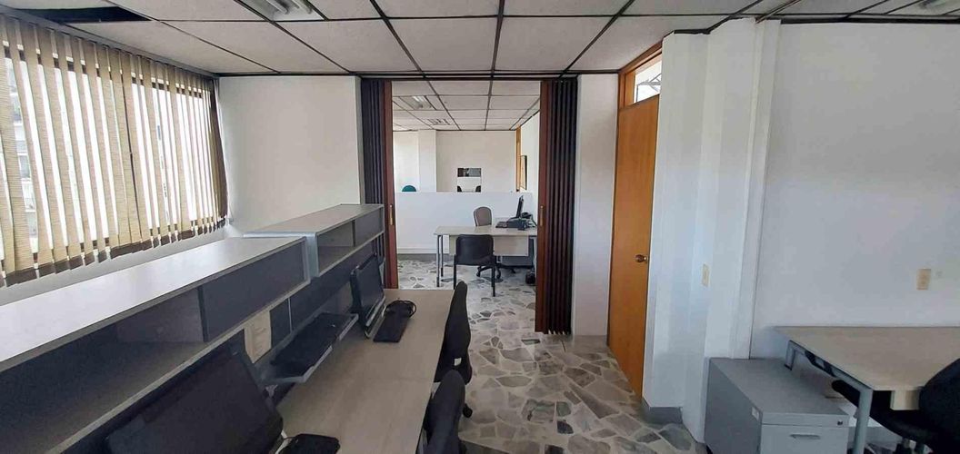 Edificio en venta en Versalles, Manizales, 590 m² · foto 21 de 24