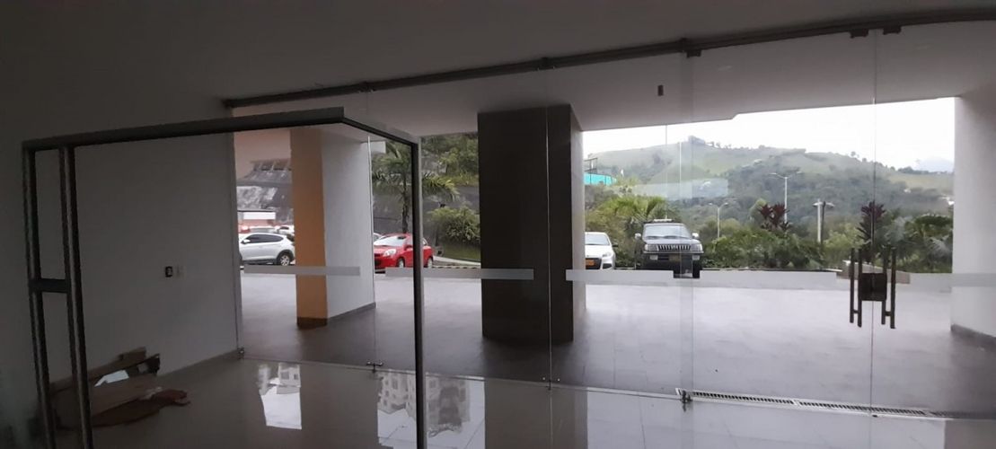 Local en venta en Avenida Alberto Mendoza, Manizales, 121 m² · foto 5 de 13