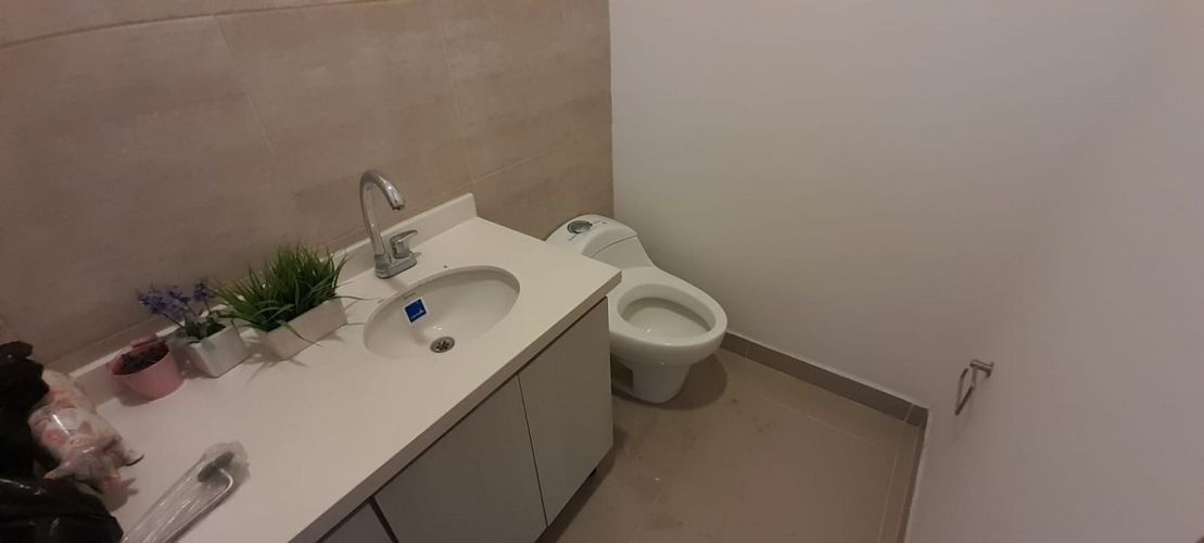 Local en venta en Avenida Alberto Mendoza, Manizales, 121 m² · foto 2 de 13