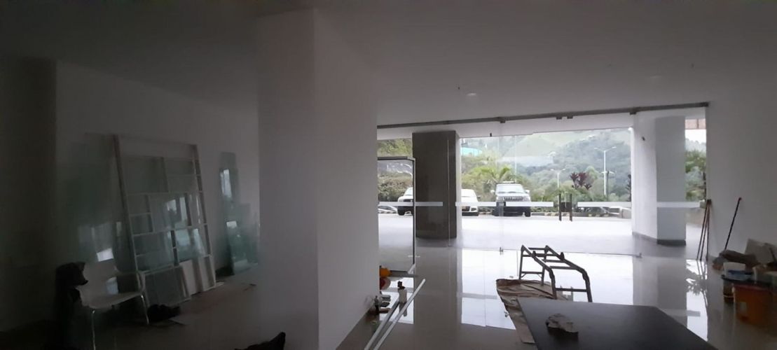 Local en venta en Avenida Alberto Mendoza, Manizales, 121 m² · foto 12 de 13