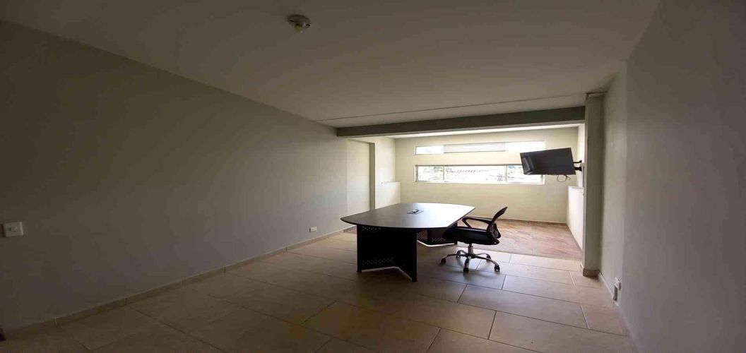 Oficina en arriendo en Maraya, Pereira, 35 m² · foto 8 de 24