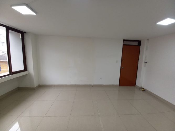 Oficina en arriendo en El Centro, Manizales, 151 m² · foto 3 de 24