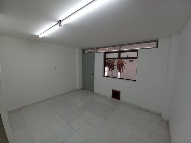 Oficina en arriendo en El Centro, Manizales, 151 m² · foto 12 de 24