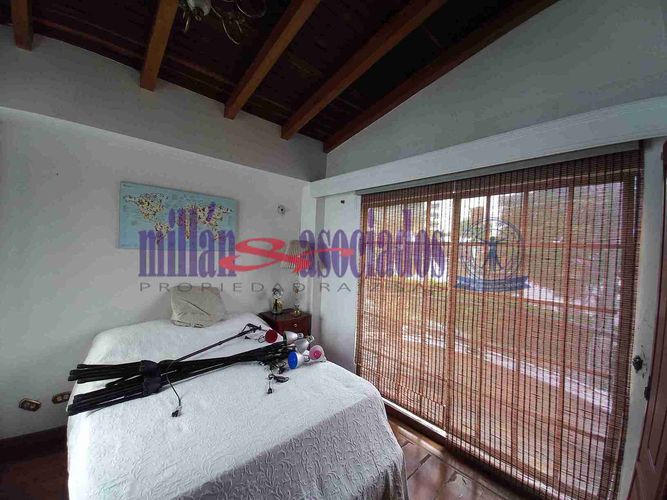 Casa de 4 alcobas en venta en Pinares, Pereira, 300 m² · foto 10 de 17