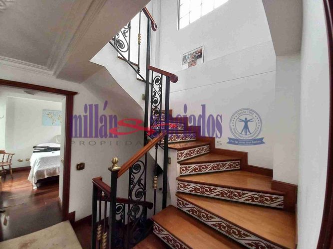 Casa de 4 alcobas en venta en Pinares, Pereira, 300 m² · foto 11 de 17