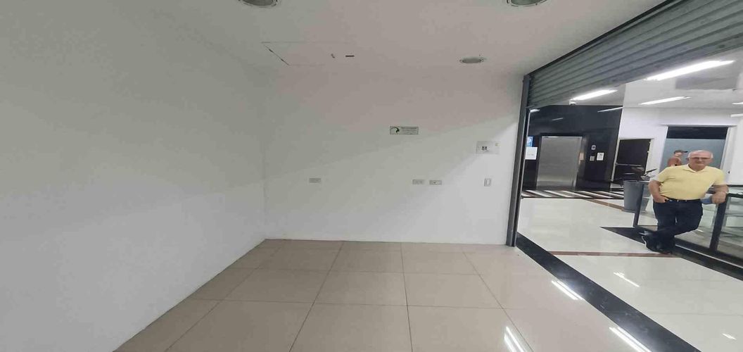 Local en arriendo en Bosques De Pinares, Armenia, 10 m² · foto 4 de 19