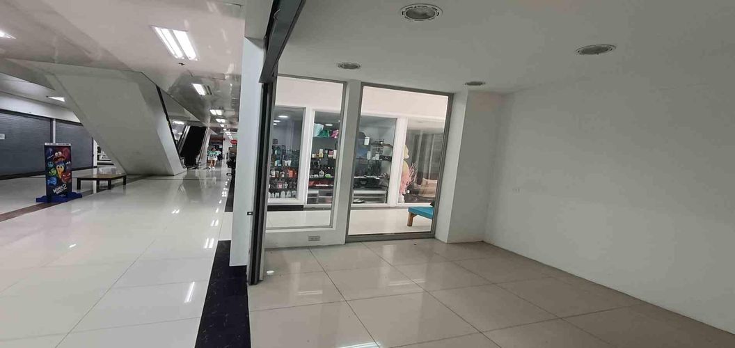 Local en arriendo en Bosques De Pinares, Armenia, 10 m² · foto 13 de 19