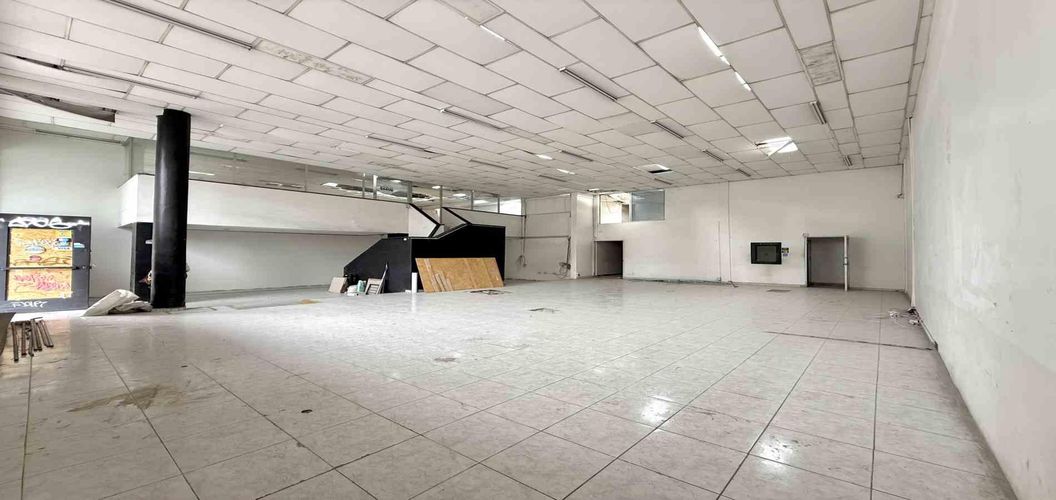 Local en arriendo en Sector Plaza De Bolivar, Pereira, 170 m² · foto 2 de 20