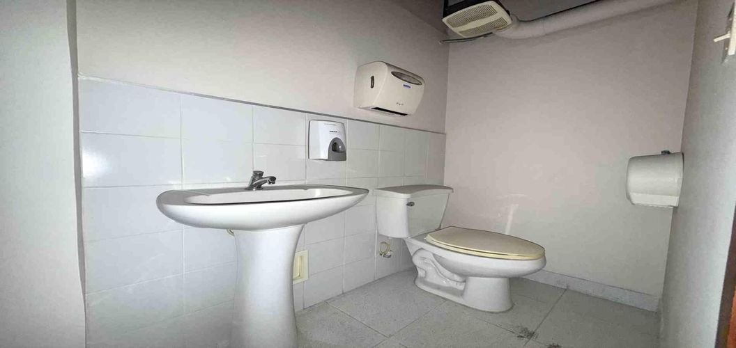 Local en venta en San Jose Sur, Pereira, 307 m² · foto 10 de 18