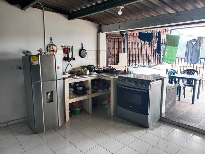 Edificio en venta en Sector Plaza De Bolivar, Pereira, 233 m² · foto 11 de 24