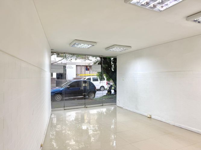 Local en arriendo en Cambulos, Pereira, 35 m² · foto 3 de 9