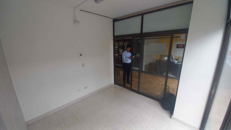 Local en venta en Fundadores, Armenia, 8 m² · foto 3 de 6