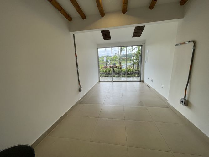 Local en arriendo en El Caimo, Armenia, 21 m² · foto 2 de 9