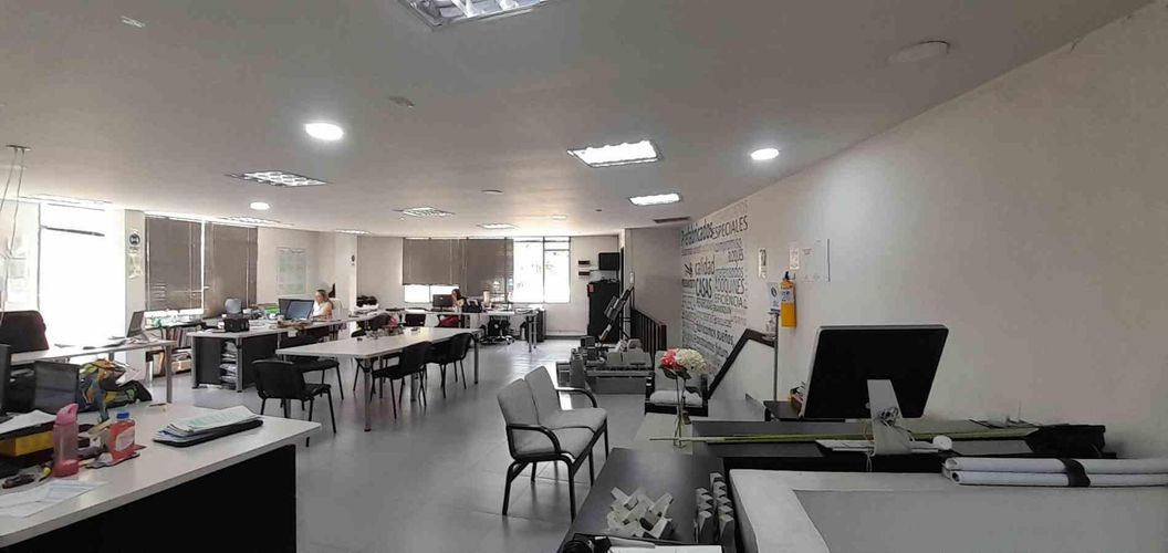 Edificio en venta en Fatima, Manizales, 250 m² · foto 2 de 18