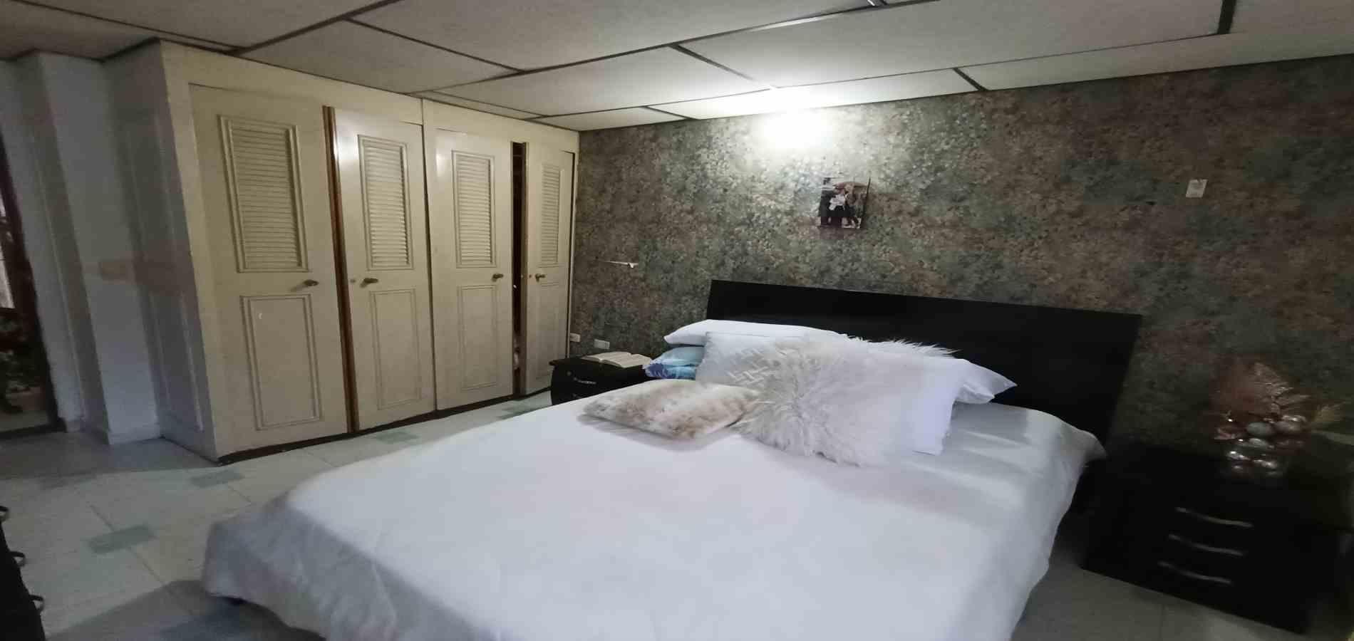 Casa en venta en Avenida Kevin Angel, Manizales · foto 7 de 24
