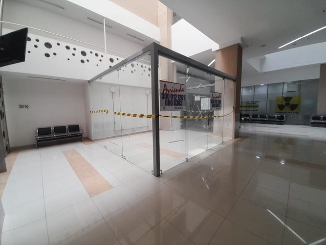 Local en venta en Cable, Manizales, 24 m² · foto 2 de 13