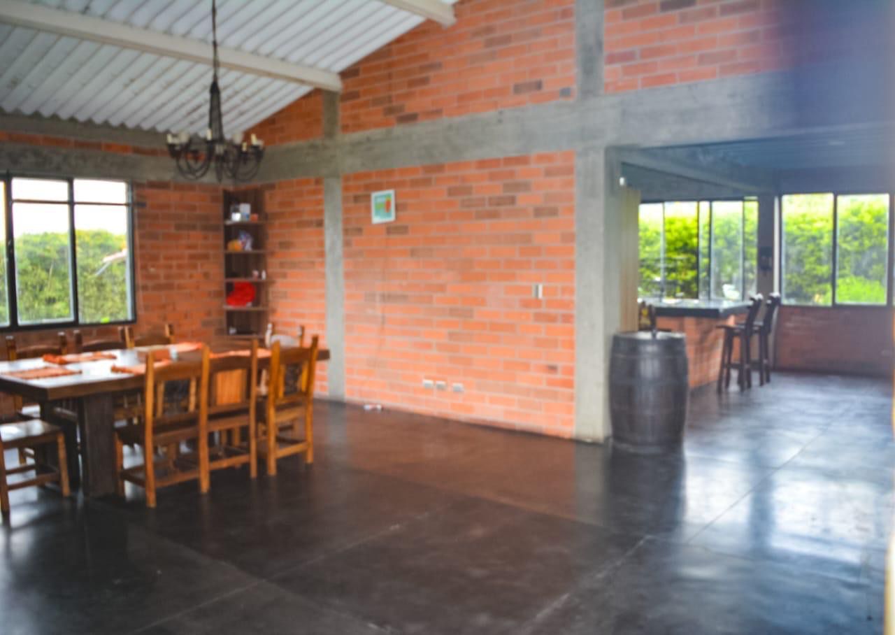 Casa en venta en Colombia, Manizales · foto 2 de 24