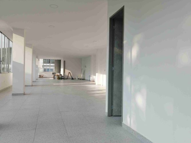 Edificio en venta en El Poblado Ii Etapa, Pereira, 340 m² · foto 3 de 21