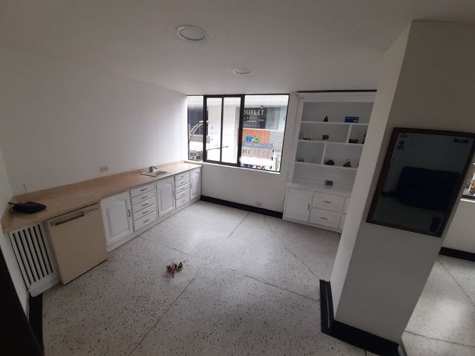 Oficina en venta en Sector Plaza De Bolivar, Pereira, 57 m² · foto 2 de 10