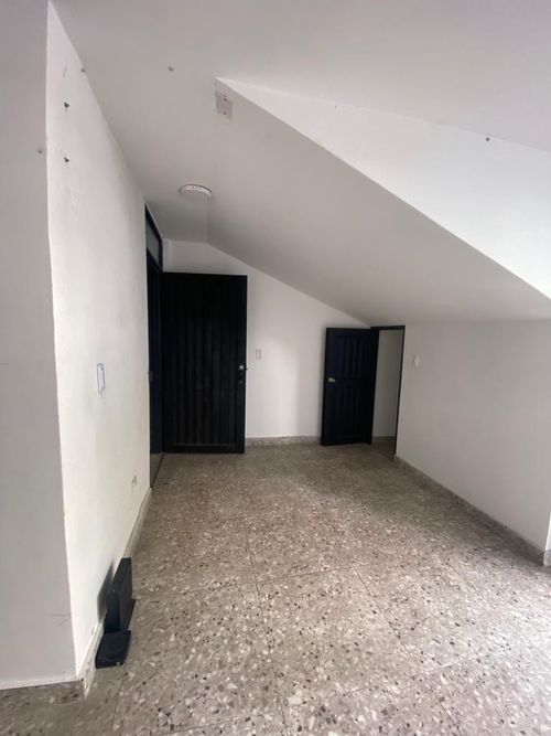 Local en venta en El Centro, Manizales, 280 m² · foto 3 de 5