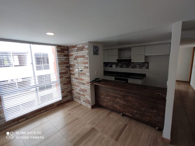 Apartamento de 2 alcobas en venta en Popular, Manizales, 54 m² · foto 2 de 6