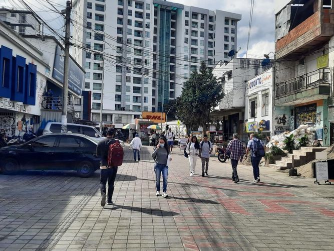 Local en venta en Granada, Armenia, 29 m² · foto 2 de 6