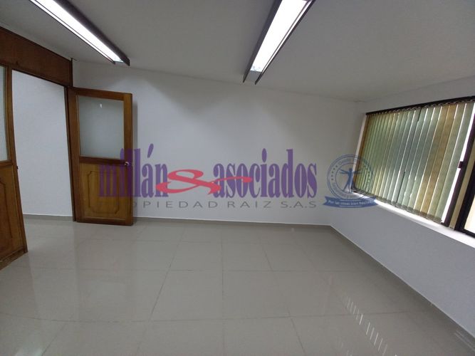 Oficina en venta en El Centro, Manizales, 38 m² · foto 6 de 20