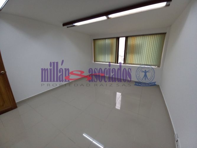Oficina en venta en El Centro, Manizales, 38 m² · foto 8 de 20