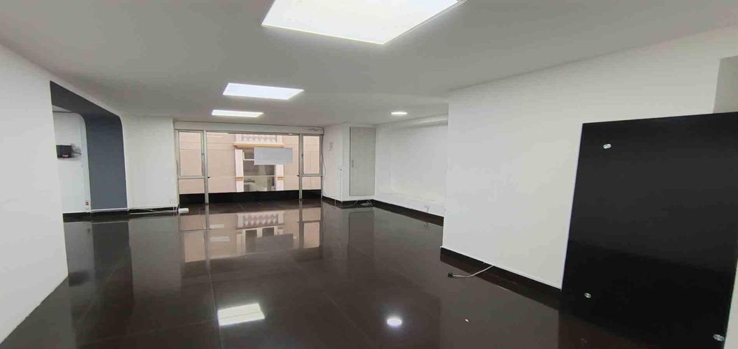 Local en arriendo en El Centro, Manizales, 50 m² · foto 2 de 24
