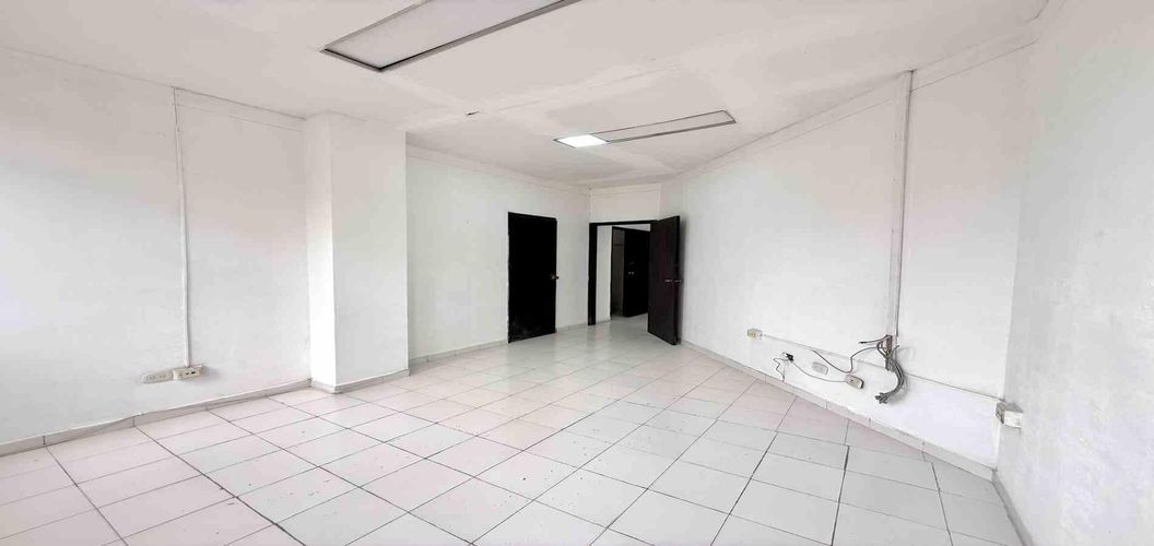 Local en arriendo en Sector Lago Uribe, Pereira, 89 m² · foto 4 de 14