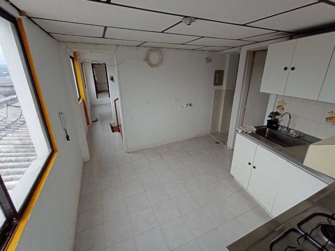 Apartamento de 2 alcobas en venta en Santander, Pereira, 90 m² · foto 2 de 22