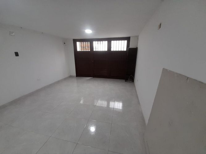 Local en arriendo en Los Rosales, Manizales, 25 m² · foto 2 de 16
