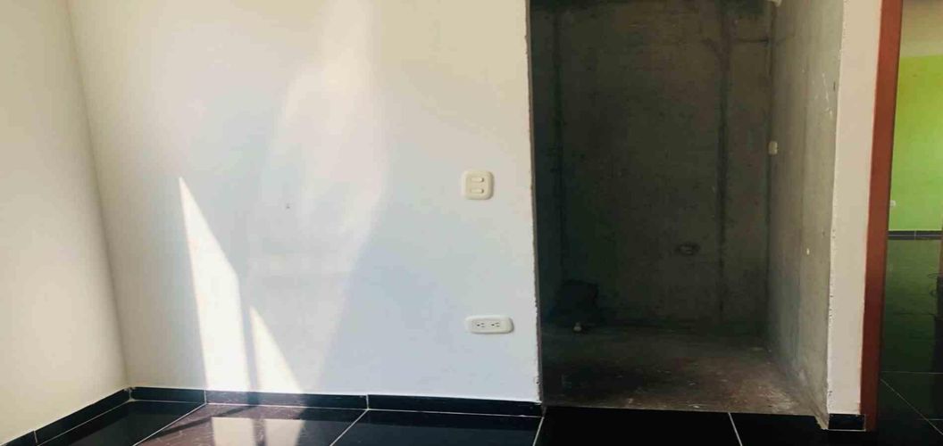 Apartamento de 3 alcobas en venta en Malaga, Pereira, 43 m² · foto 2 de 18