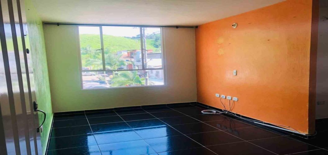 Apartamento de 3 alcobas en venta en Malaga, Pereira, 43 m² · foto 4 de 18