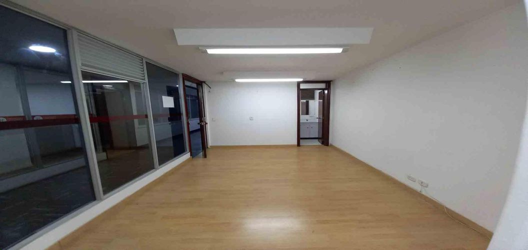 Oficina en venta en El Centro, Manizales, 82 m² · foto 16 de 24