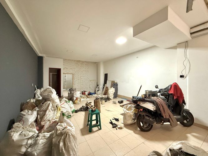 Edificio en venta en Sector Lago Uribe, Pereira, 340 m² · foto 2 de 24