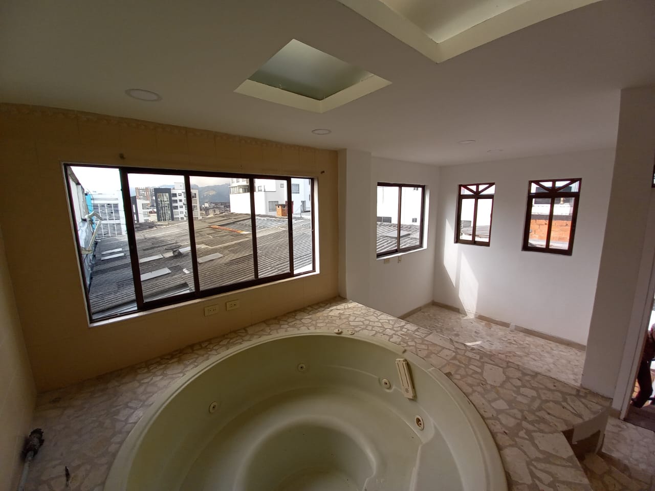 Casa en venta en Guayacanes, Manizales · foto 2 de 24
