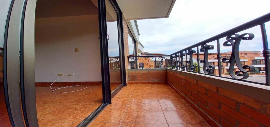 Casa de 5 alcobas en venta en Alamos, Pereira · foto 16 de 24