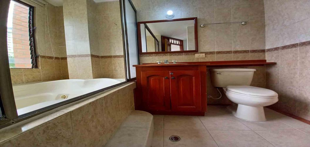 Casa de 5 alcobas en venta en Alamos, Pereira · foto 21 de 24