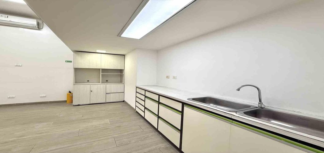 Local en venta en Villa Verde, Pereira, 33 m² · foto 11 de 11