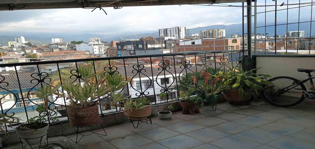 Casa de 8 alcobas en venta en Modelo, Armenia, 610 m² · foto 10 de 24