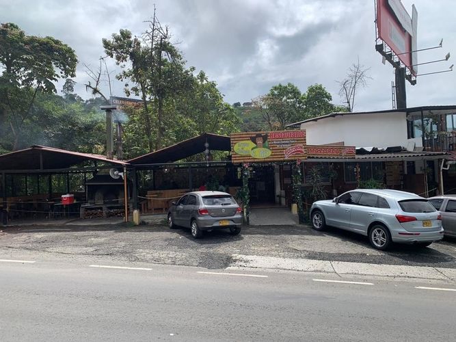 Local en venta en Colombia, Manizales, 800 m² · foto 7 de 13